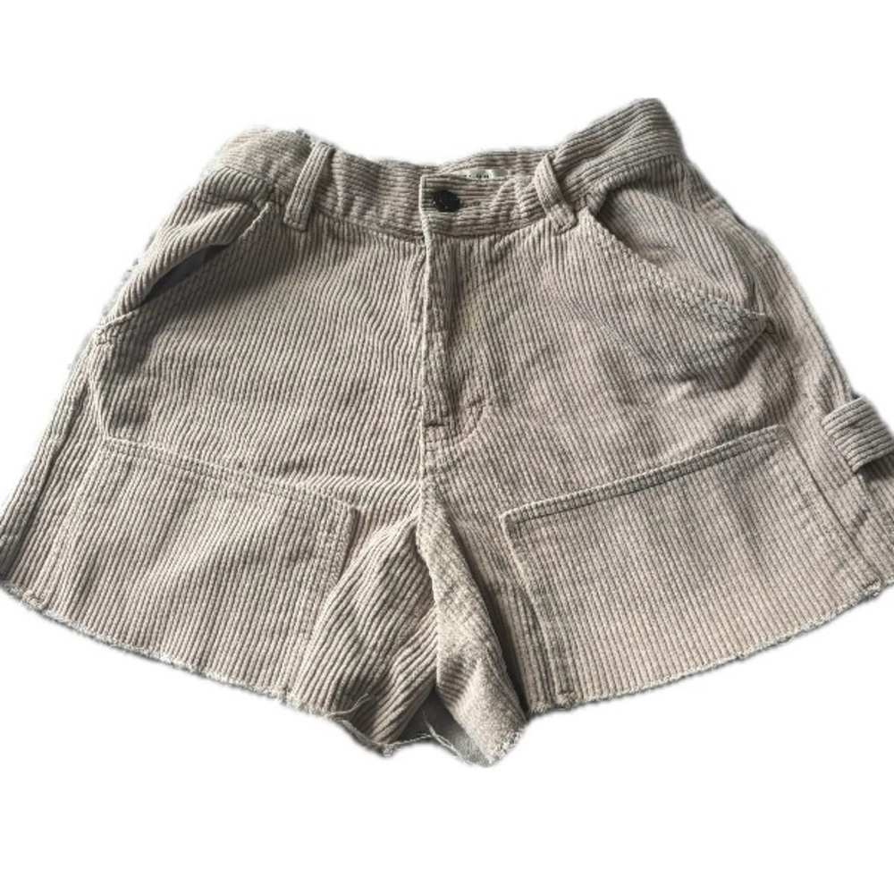 PacSun’s Women's Tan Corduroy Workwear Cargo Shorts